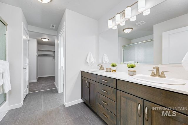 296 W Broyhill, Meridian, ID 83642