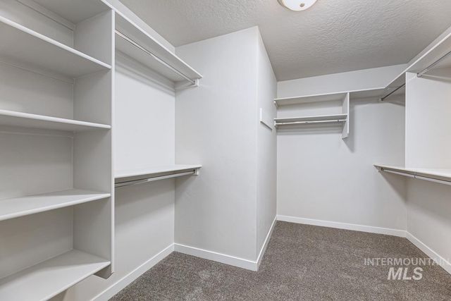 296 W Broyhill, Meridian, ID 83642