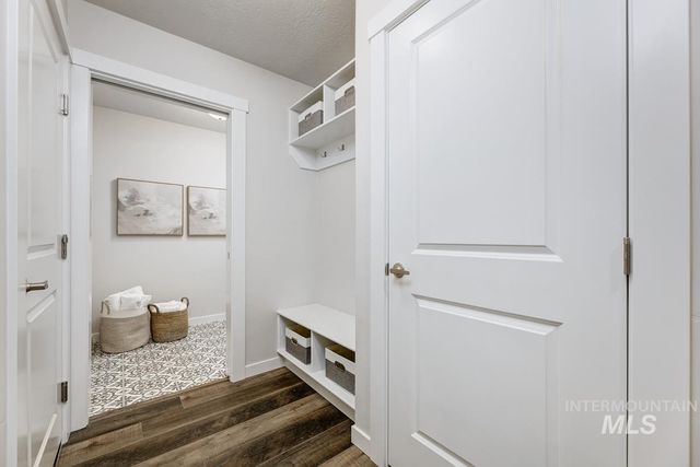296 W Broyhill, Meridian, ID 83642