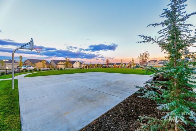 296 W Broyhill, Meridian, ID 83642