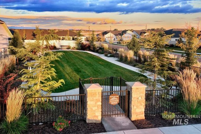 296 W Broyhill, Meridian, ID 83642