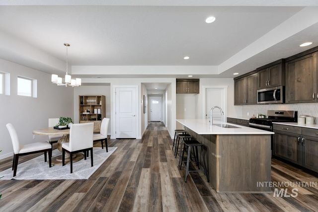 296 W Broyhill, Meridian, ID 83642