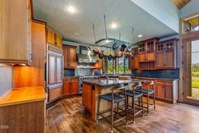 55383 Huntington Road, Bend, OR 97707