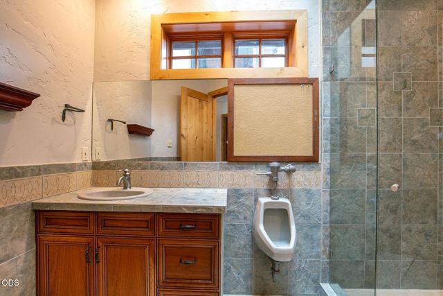 55383 Huntington Road, Bend, OR 97707