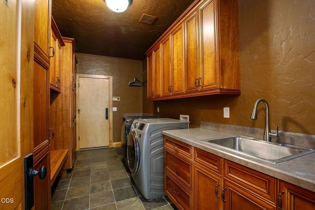 55383 Huntington Road, Bend, OR 97707