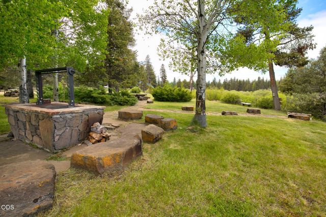 55383 Huntington Road, Bend, OR 97707