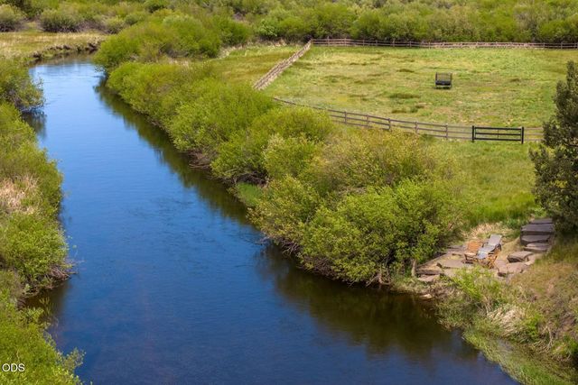55383 Huntington Road, Bend, OR 97707