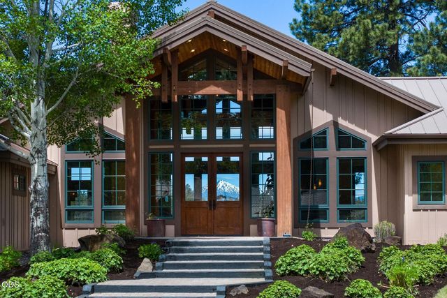 55383 Huntington Road, Bend, OR 97707