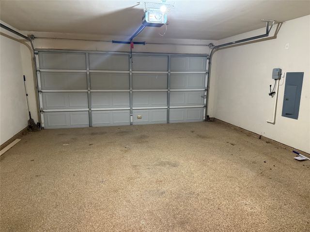 1427 Reiger Drive, Greenville, TX 75402