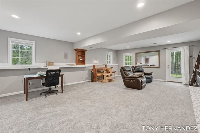 102 Sagamore Trail, Lowell, MI 49331