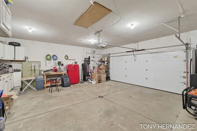 102 Sagamore Trail, Lowell, MI 49331