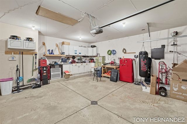 102 Sagamore Trail, Lowell, MI 49331