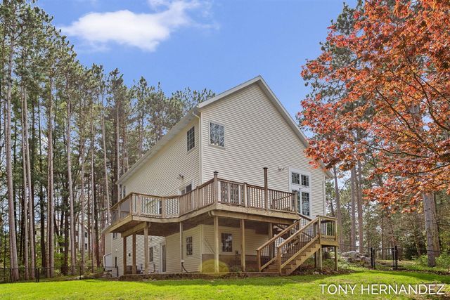 102 Sagamore Trail, Lowell, MI 49331