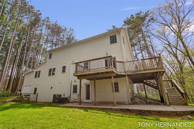 102 Sagamore Trail, Lowell, MI 49331