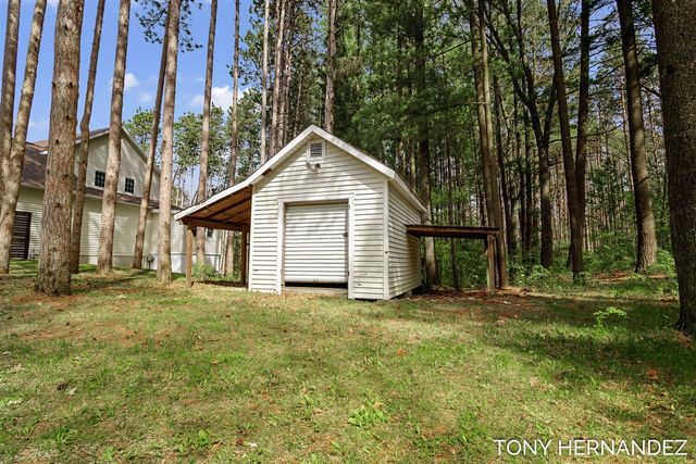 102 Sagamore Trail, Lowell, MI 49331