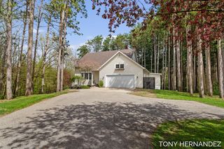 102 Sagamore Trail, Lowell, MI 49331