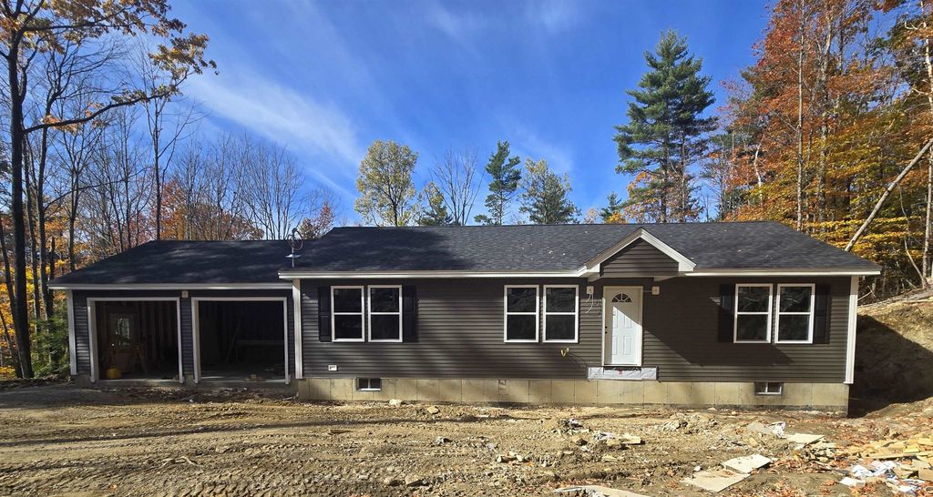 76 Mullen Drive, Pittsfield, NH 03263