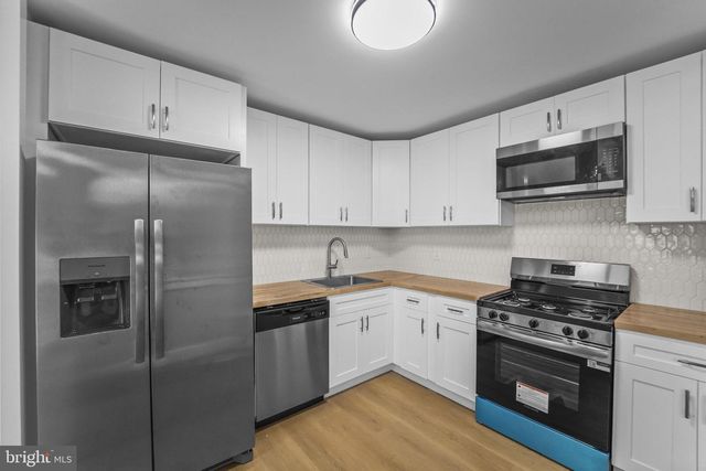 31 ACORN CT, Sicklerville, NJ 08081