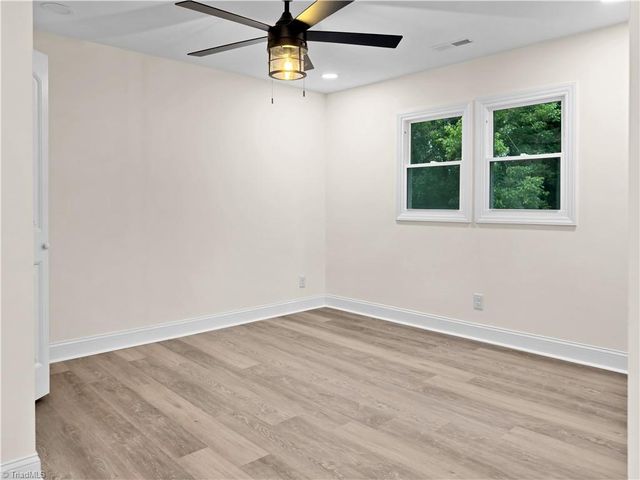 218 Palmer Street NW, Lenoir, NC 28645
