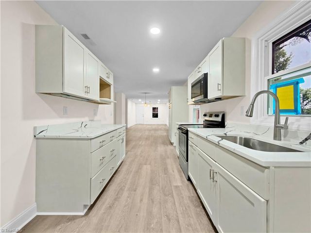 218 Palmer Street NW, Lenoir, NC 28645