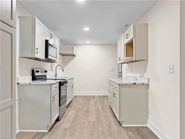 218 Palmer Street NW, Lenoir, NC 28645