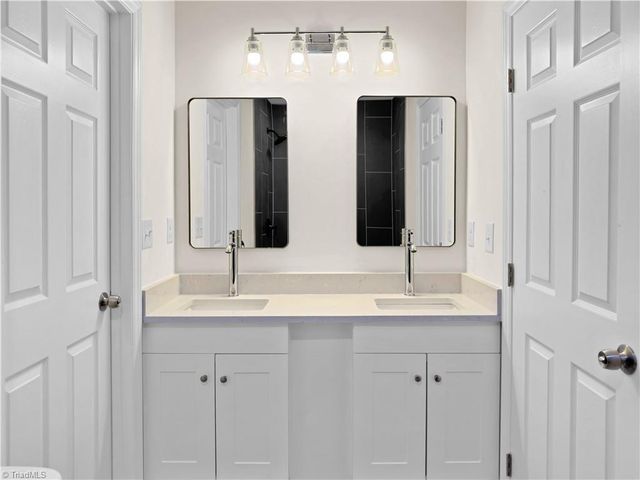 218 Palmer Street NW, Lenoir, NC 28645