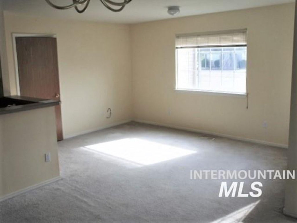 510 Caribou Drive, Mountain Home, ID 83647 photo 5