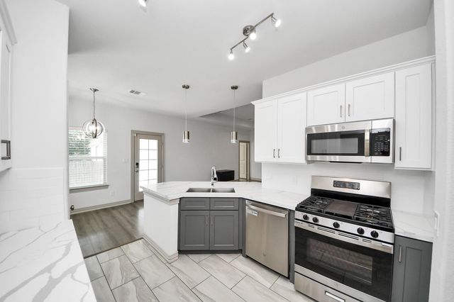 9720 Garcroft Street, Houston, TX 77029