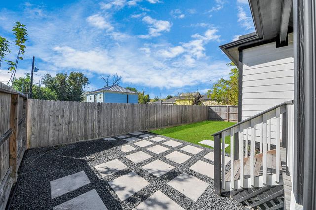 9720 Garcroft Street, Houston, TX 77029