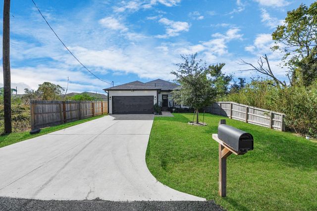 9720 Garcroft Street, Houston, TX 77029