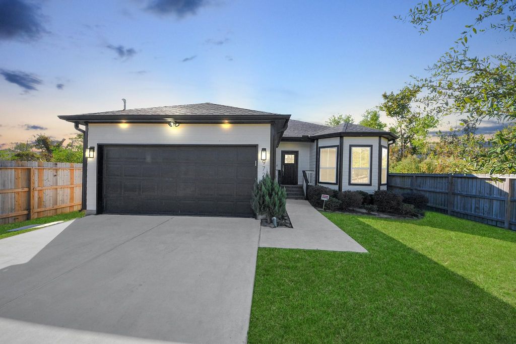 9720 Garcroft Street, Houston, TX 77029