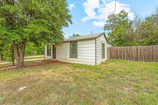 301 Gleese Street, Graham, TX 76450