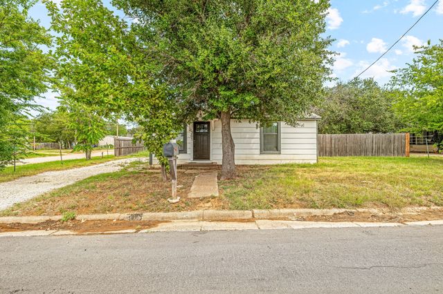 301 Gleese Street, Graham, TX 76450