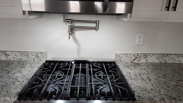 12053 Hidden Gardens Place, Socorro, TX 79927