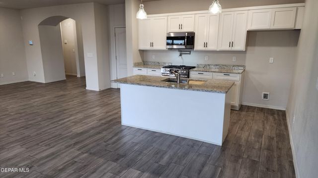 12053 Hidden Gardens Place, Socorro, TX 79927