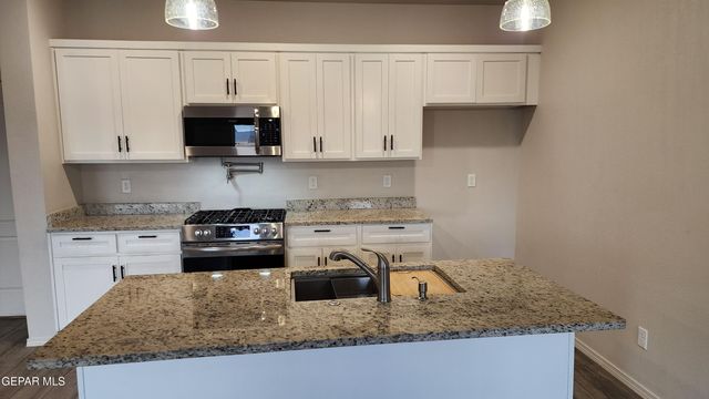 12053 Hidden Gardens Place, Socorro, TX 79927