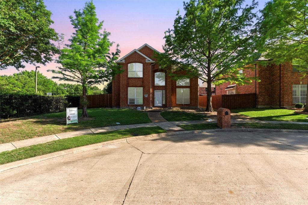 5001 Spicewood Drive, Mckinney, TX 75070