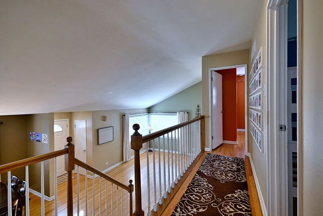 482 E PARK Avenue, Elmhurst, IL 60126