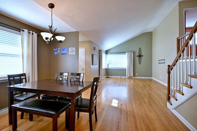 482 E PARK Avenue, Elmhurst, IL 60126