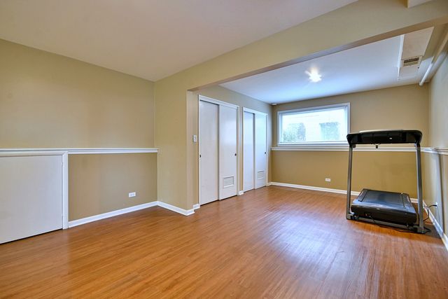 482 E PARK Avenue, Elmhurst, IL 60126