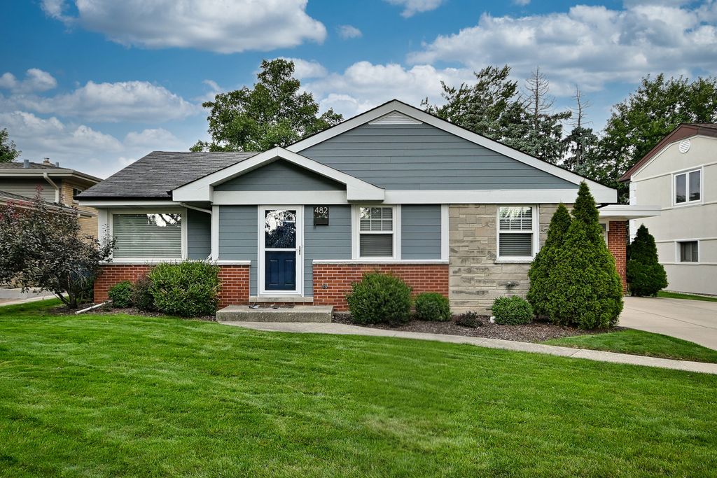 482 E PARK Avenue, Elmhurst, IL 60126