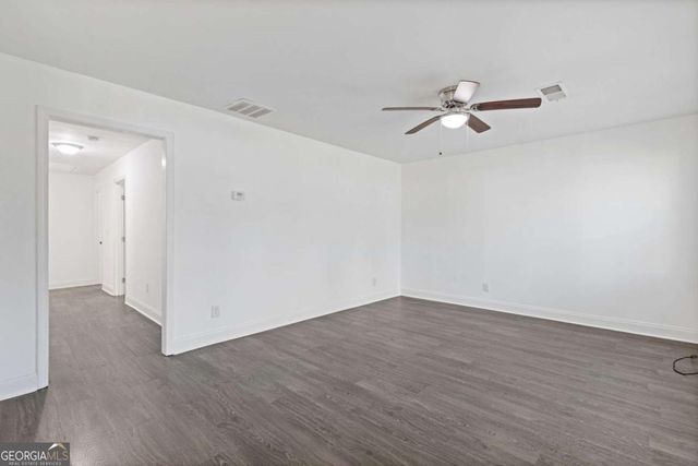 433 W Lake Avenue NW, Atlanta, GA 30318