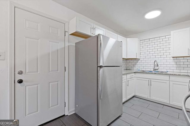 433 W Lake Avenue NW, Atlanta, GA 30318