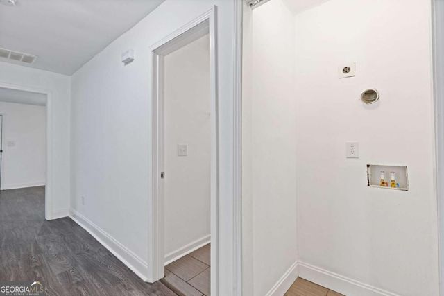 433 W Lake Avenue NW, Atlanta, GA 30318