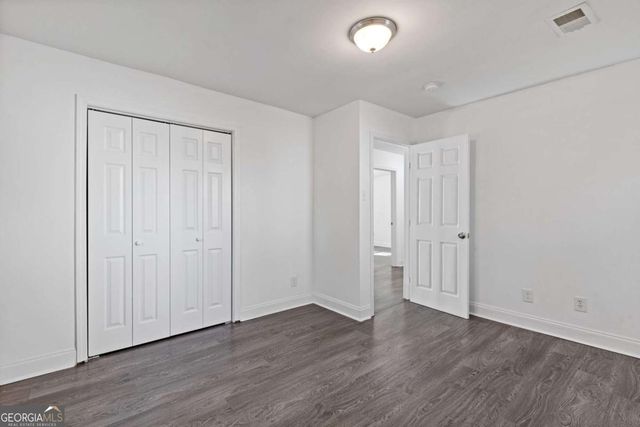 433 W Lake Avenue NW, Atlanta, GA 30318