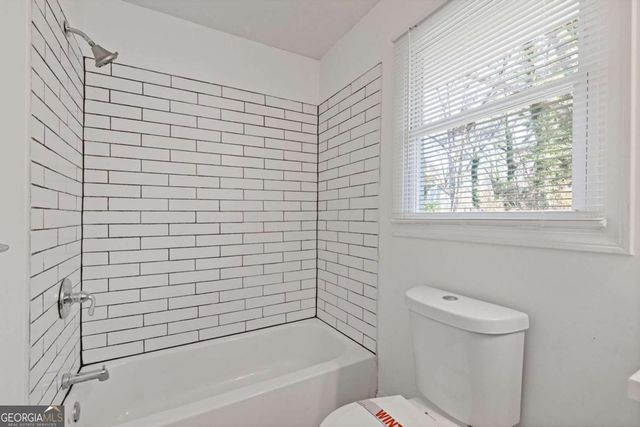 433 W Lake Avenue NW, Atlanta, GA 30318