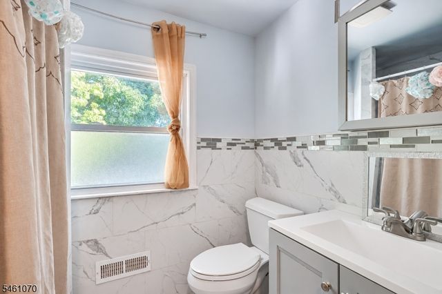 18 Union Pl, Irvington Twp., NJ 07111
