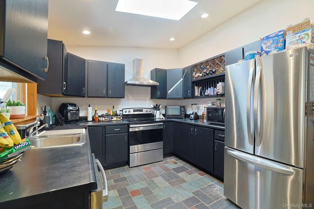 1666 Main Street, Pleasant Valley, NY 12569