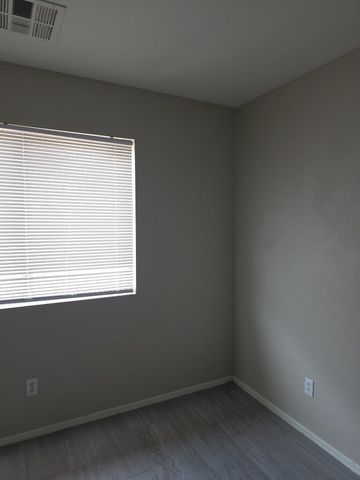 9927 W Southgate Avenue, Tolleson, AZ 85353