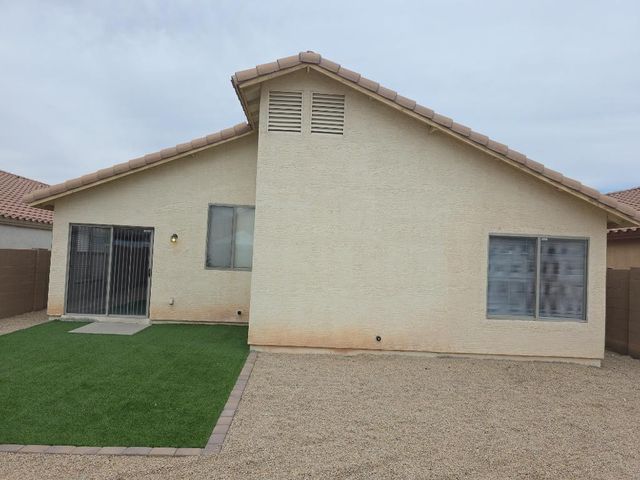 9927 W Southgate Avenue, Tolleson, AZ 85353
